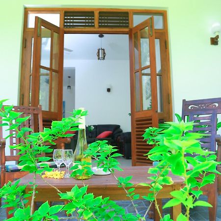 Residence Chanty Hikkaduwa Esterno foto